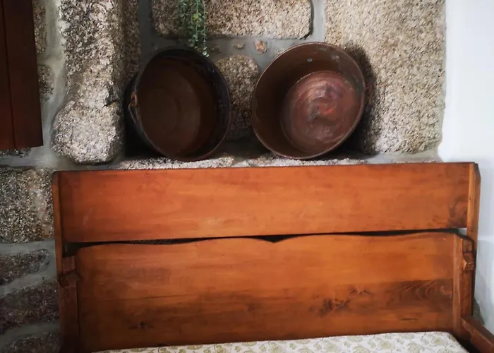 Casa Do Contador T3 / T6 컨트리하우스 비에이라도미노