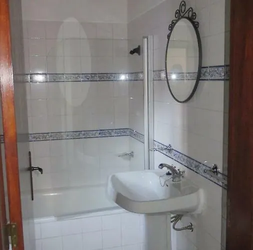 Casa Do Contador T3 / T6 컨트리하우스