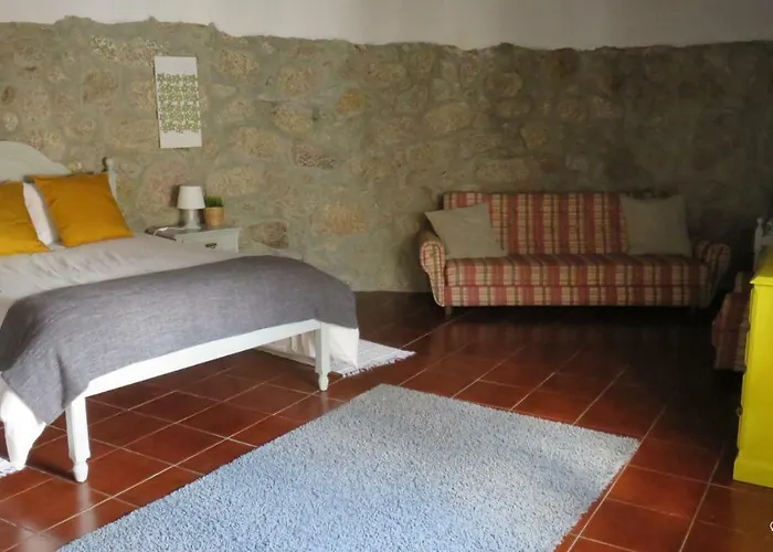 Casa Do Contador T3 / T6 비에이라도미노