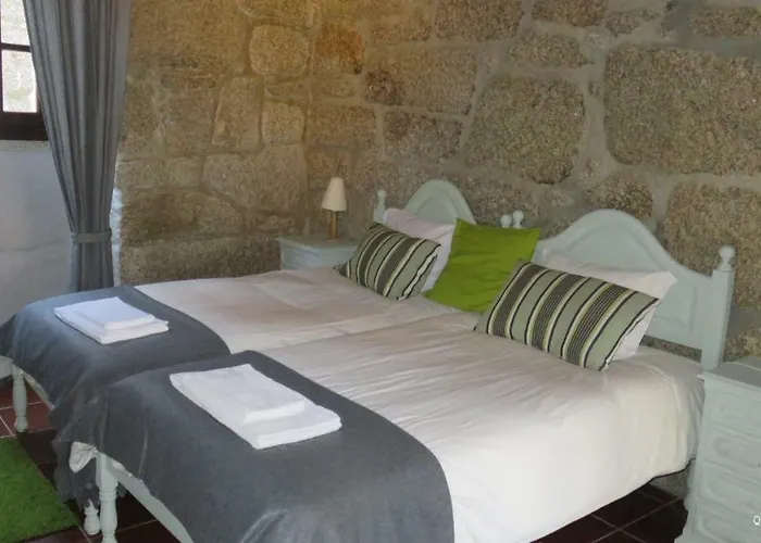 Casa Do Contador T3 / T6 비에이라도미노